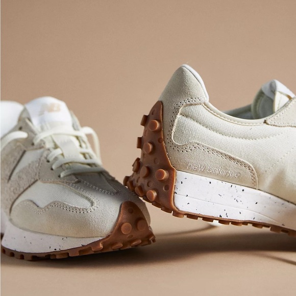 New Balance 327 in Turtledove - Picture 9 of 12